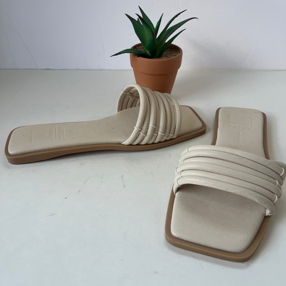 Dolce Vita NYX Flat Sandals Womens Shoes Sz 9 Cream Square Toe Slip On Strappy - Picture 11 of 11